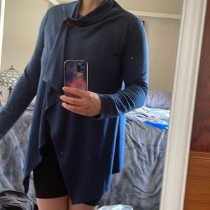 Bobeau navy sweater, great to layer!